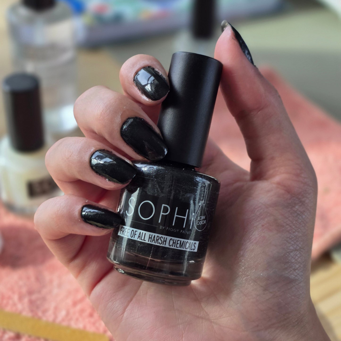 Date Knight - Shimmer Black